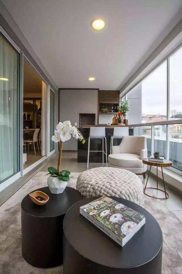 阳台隔断门，都流行这样装了