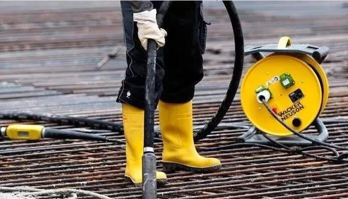 塔吊、桩机、施工电梯……建筑工地上11项施工机具的安全控制要点总结！