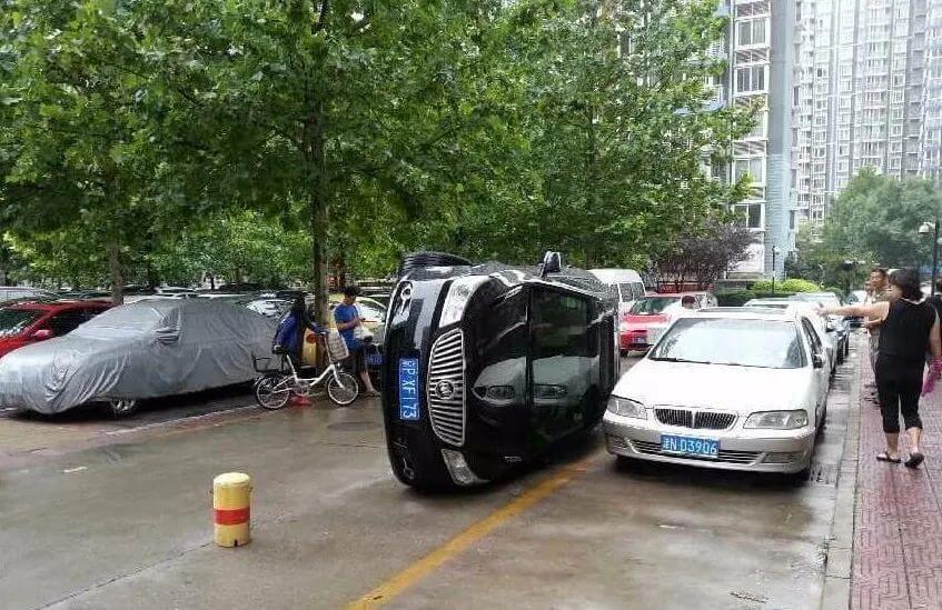 老旧小区地面停车“扩容”问题，可以多点畅想！