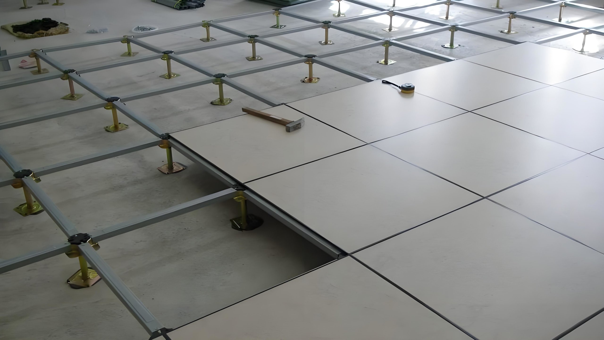 中小型机房静电地板低成本改造升级实施方案